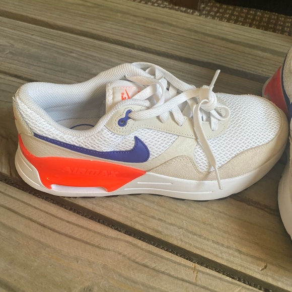 New Nike Air white purple shoe - Picture 2 of 10